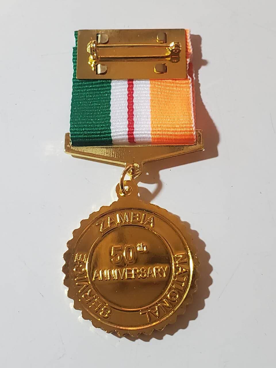 韵星假日军品类拍卖第40期 -- Rimey Holidays Militaria Auction 40 赞比亚共和国国家服务金僖奖章 铜镀金 少见国家 非常厚重 库存品相