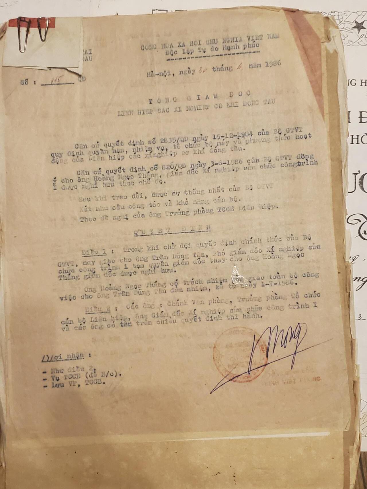 韵星假日军品类拍卖第40期 -- Rimey Holidays Militaria Auction 40 越南越战军官河内地区干部陈勇新大全套（详情见拍品介绍）