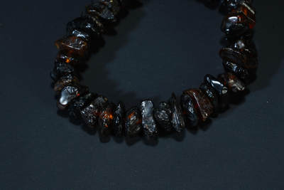 上海都达杂项专场三十四【年后发货全场包邮】  天然琥珀碎石手链 附鉴定证书88-100