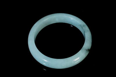 上海都达杂项专场三十四【年后发货全场包邮】  天然冰种带绿翡翠手镯88-63