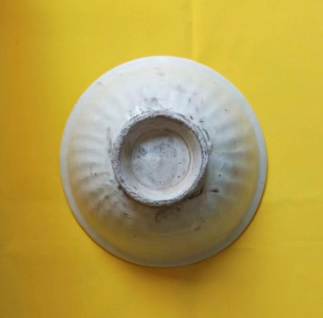 宋元白釉瓜棱碗