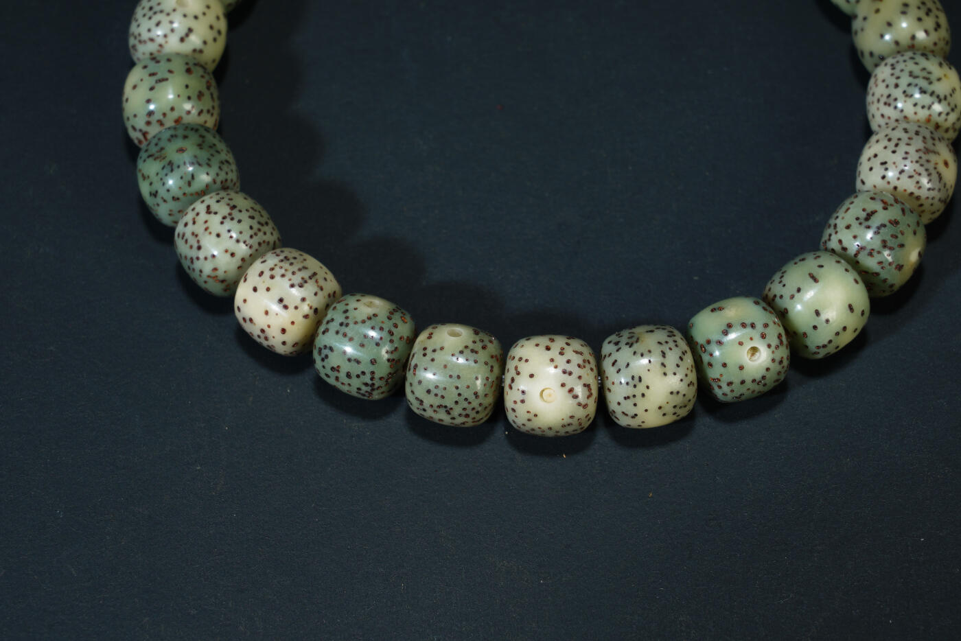 上海都达杂项专场二十六（全场包邮）  星月菩提老型珠手串88-285