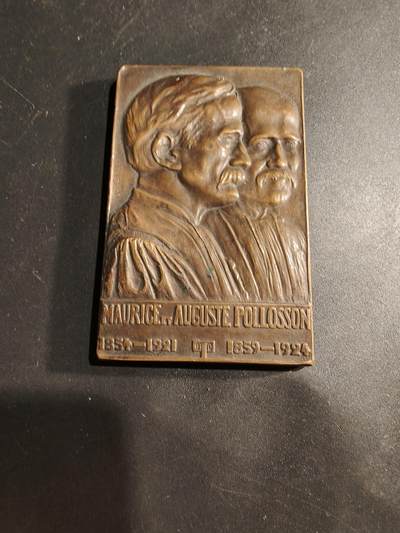 老王徽章第181期 - 法国医学博士Polloson兄弟方形大铜章     尺寸42×68mm    重量91.8g