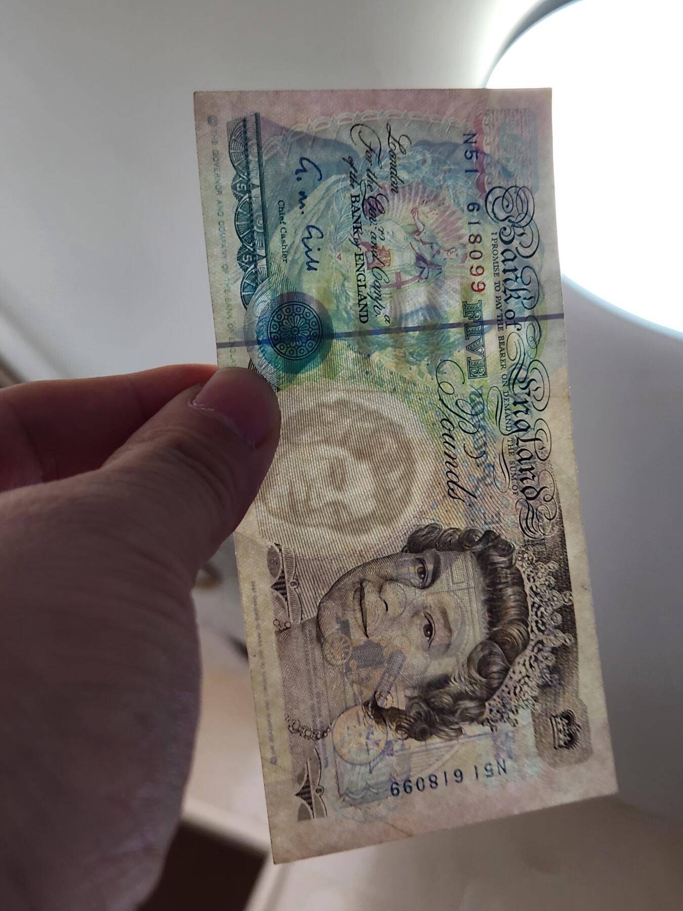 2月8号晚上8点 外国纸币自动截拍第21场 5镑 签名稀少