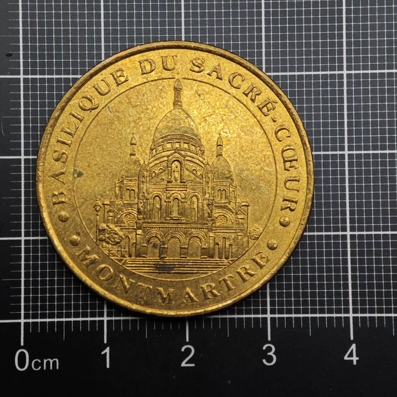  【淘币小摊】限时拍第八百六十八拍   章牌场   年前最后一周之前预留8号9号全部发出请更换最新收货地址不方便收货的请勿参拍或者顺丰到付  巴黎名胜古迹纪念章