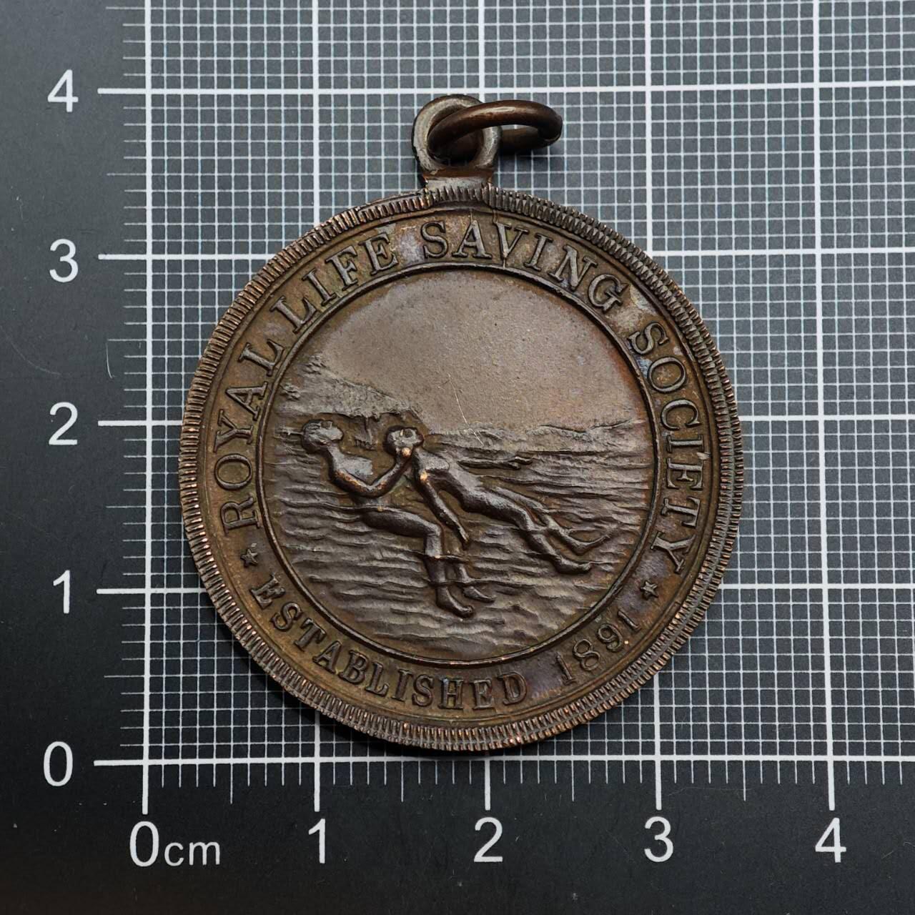  【淘币小摊】限时拍第八百六十八拍   章牌场   年前最后一周之前预留8号9号全部发出请更换最新收货地址不方便收货的请勿参拍或者顺丰到付  英国皇家救援纪念章