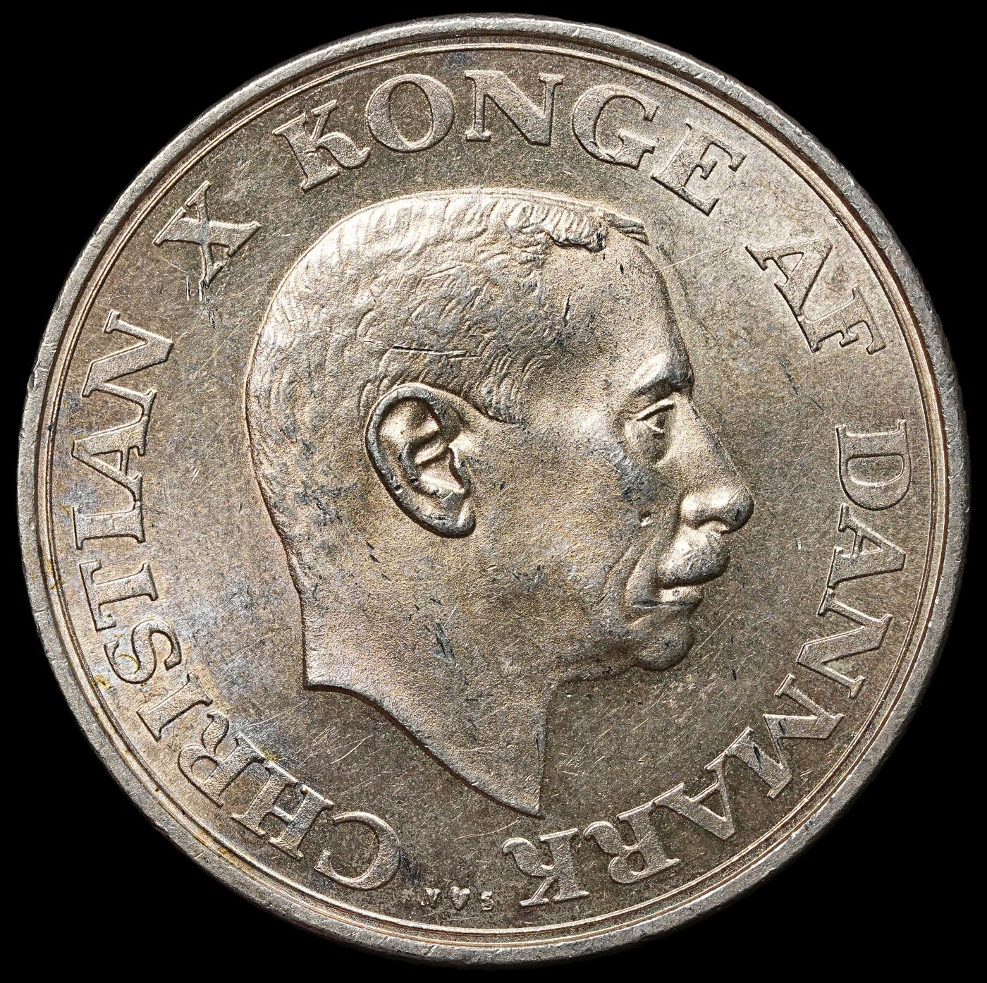 修遠堂世界钱币第104期 1937年丹麦国王登基25周年纪念2克朗银币 15g，含银80%