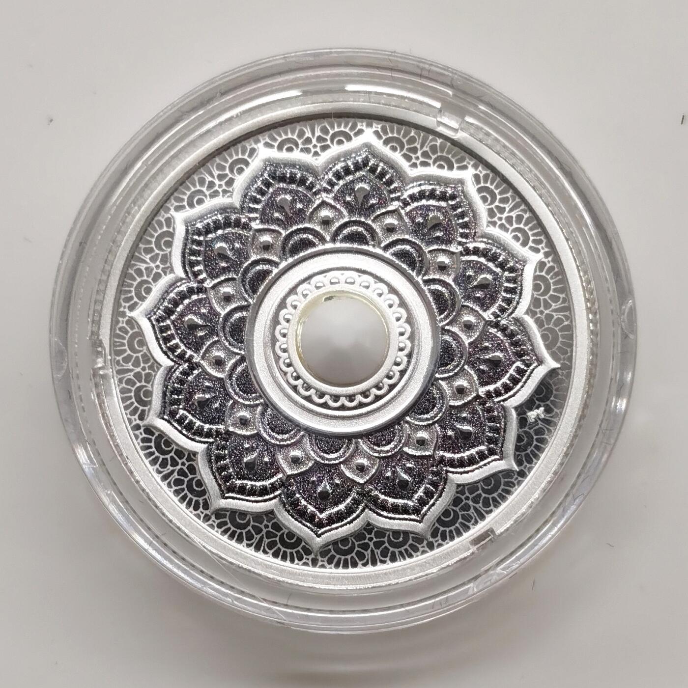 博洋堂蛇年收官专场暨第161期（全场包邮） 2018年加拿大5元精制彩色银币 六月诞生石 7.96克9999银 发行量：4000 盒证全