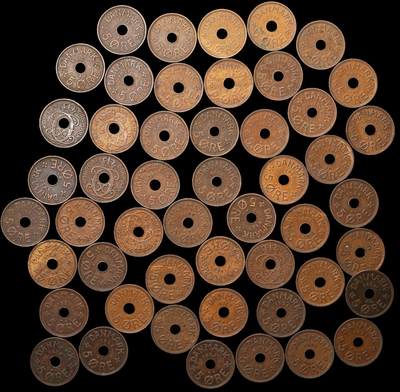 修遠堂世界钱币第104期 - 丹麦中孔5欧尔铜币50枚，1927-1940年