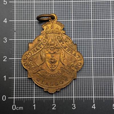  【淘币小摊】限时拍第八百六十八拍   章牌场   年前最后一周之前预留8号9号全部发出请更换最新收货地址不方便收货的请勿参拍或者顺丰到付  - 英国乔治五世加冕纪念章