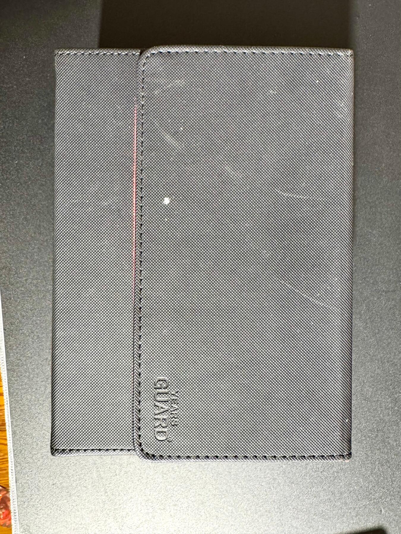 NO.24 好又多金牌大场，年前最后一期，全场中拍有礼！每周一站式配齐，方便凑单！（周6晚9点截拍，卖家送拍0抽成！ 【卡盒】评级卡砖收纳盒一个（30卡砖容量）