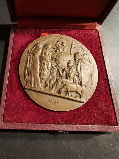 老王徽章第181期 - 法国毛皮动物养殖联合会大铜章     原盒     直径68mm     重量147.3g