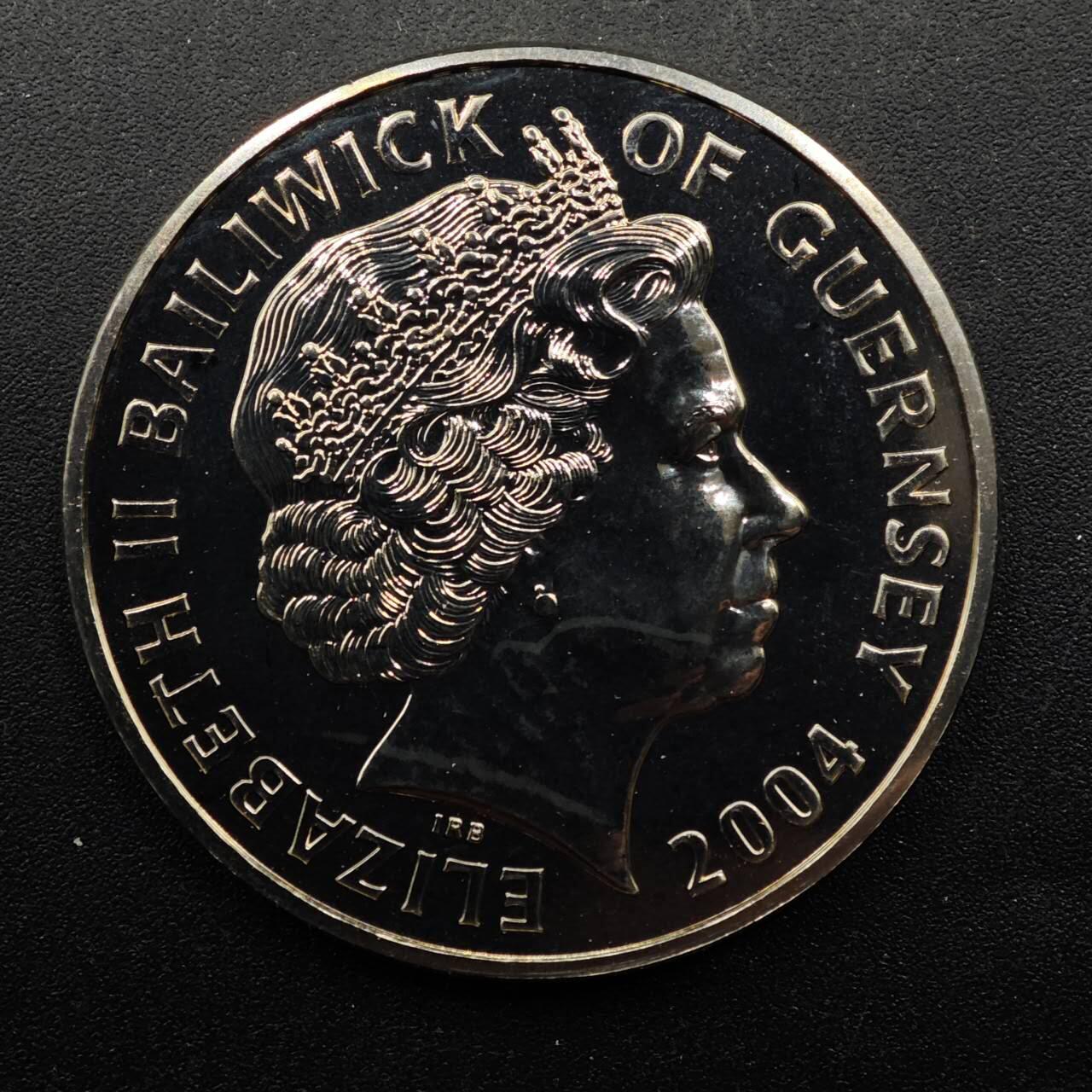  【淘币小摊】限时拍第八百七十拍   克朗币邮币封场    年前最后一场结束全部发出请更换最新收货地址不方便收货的请勿参拍或者顺丰到付 根西岛2004年诺曼底登陆60周年5镑纪念币