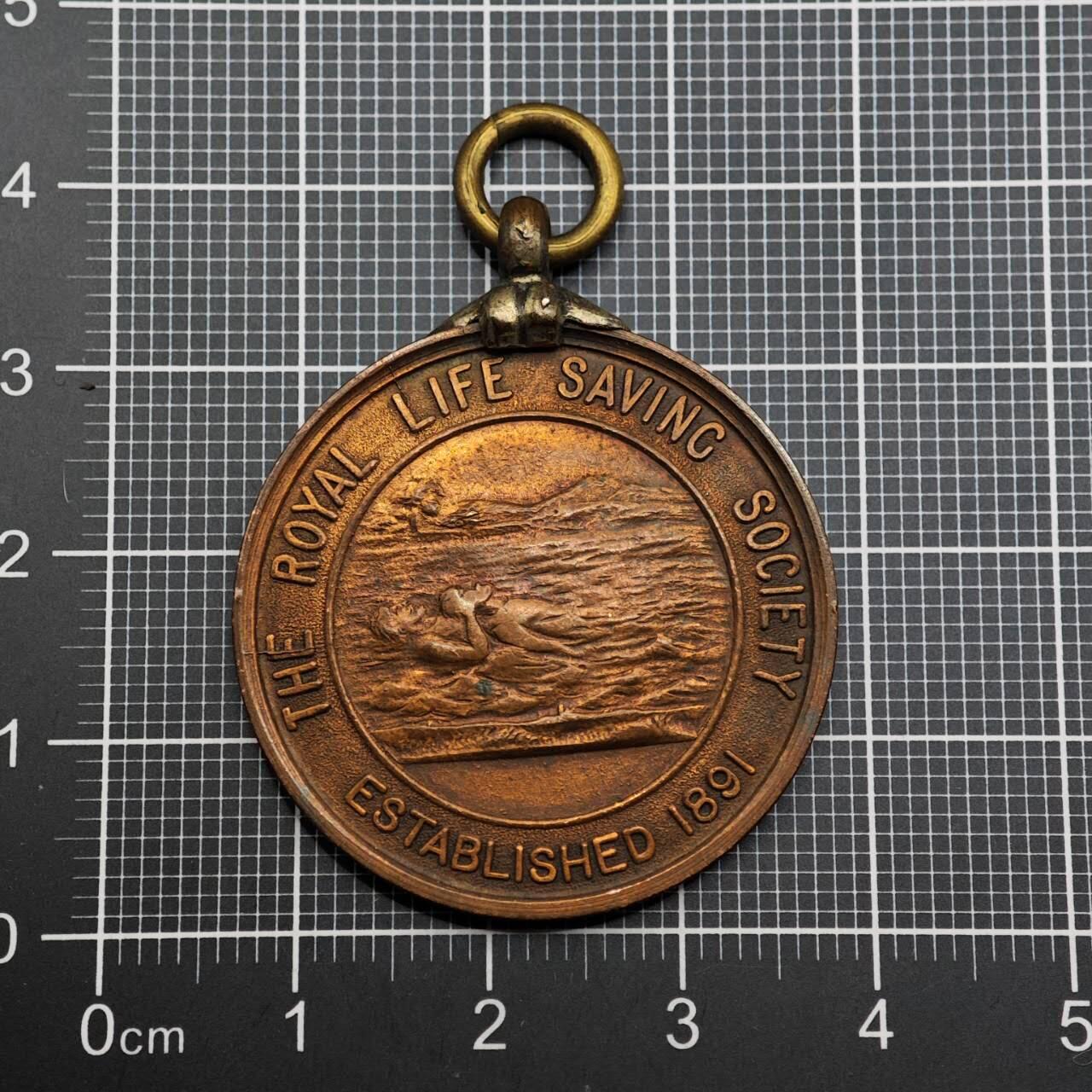  【淘币小摊】限时拍第八百六十八拍   章牌场   年前最后一周之前预留8号9号全部发出请更换最新收货地址不方便收货的请勿参拍或者顺丰到付  英国皇家救援纪念章