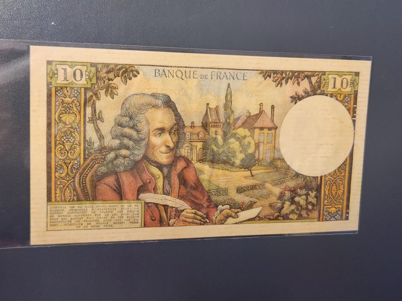 2月8号晚上8点 外国纸币自动截拍第21场 10法郎好品偏黄