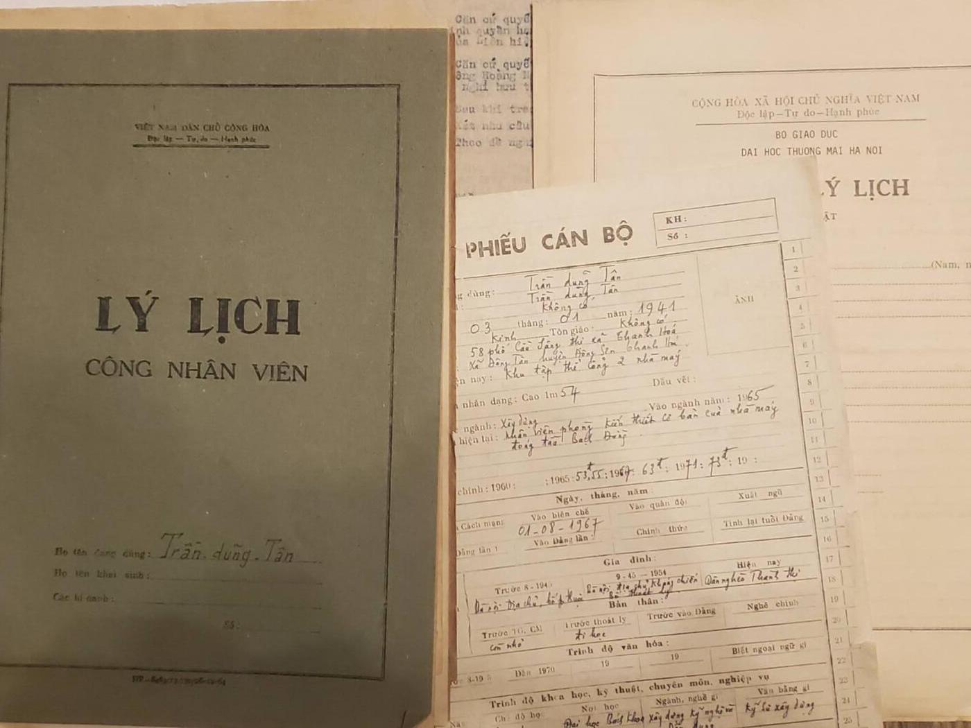 韵星假日军品类拍卖第40期 -- Rimey Holidays Militaria Auction 40 越南越战军官河内地区干部陈勇新大全套（详情见拍品介绍）