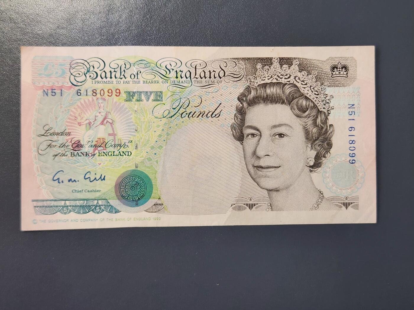 2月8号晚上8点 外国纸币自动截拍第21场 5镑 签名稀少