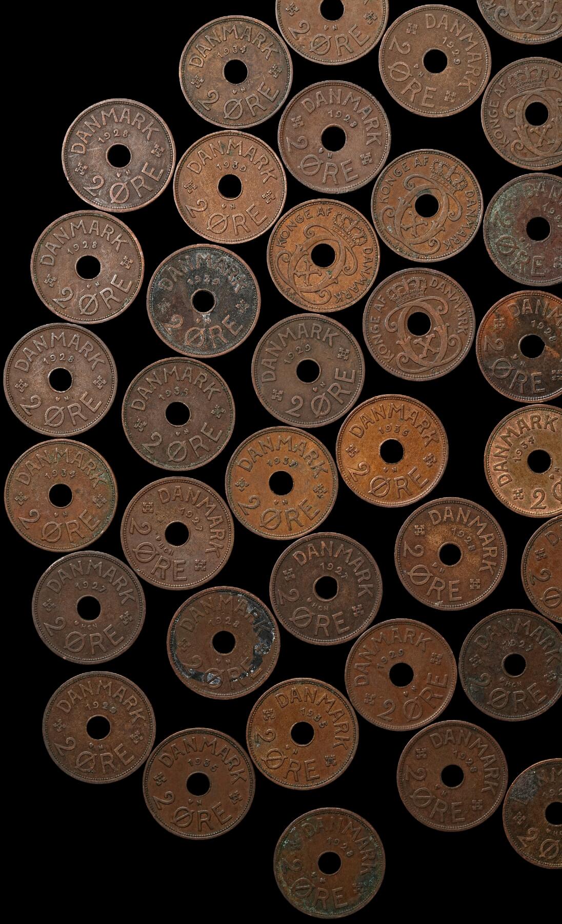 修遠堂世界钱币第104期 丹麦中孔2欧尔铜币50枚，1927-1940年