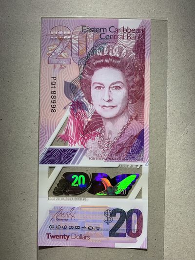 【礼羽收藏】🌏世界钱币拍卖第132期 - 【PQ188998】全新UNC 2019年东加勒比20面值 塑料钞 无3457尾8 倒置号