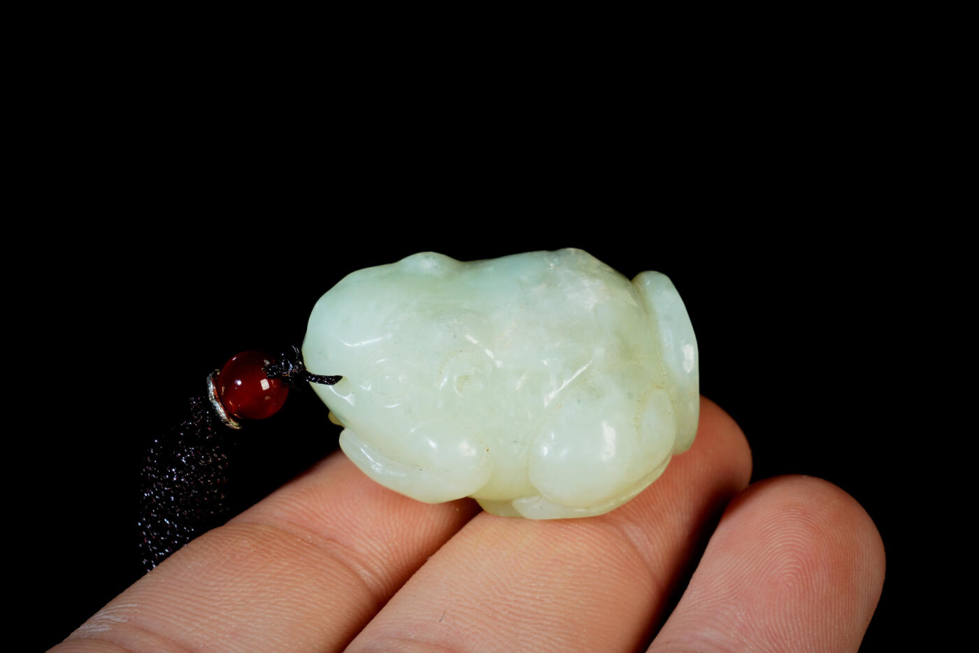 上海都达杂项专场二十六（全场包邮）  天然和田玉精雕《招财金蟾》挂件88-83