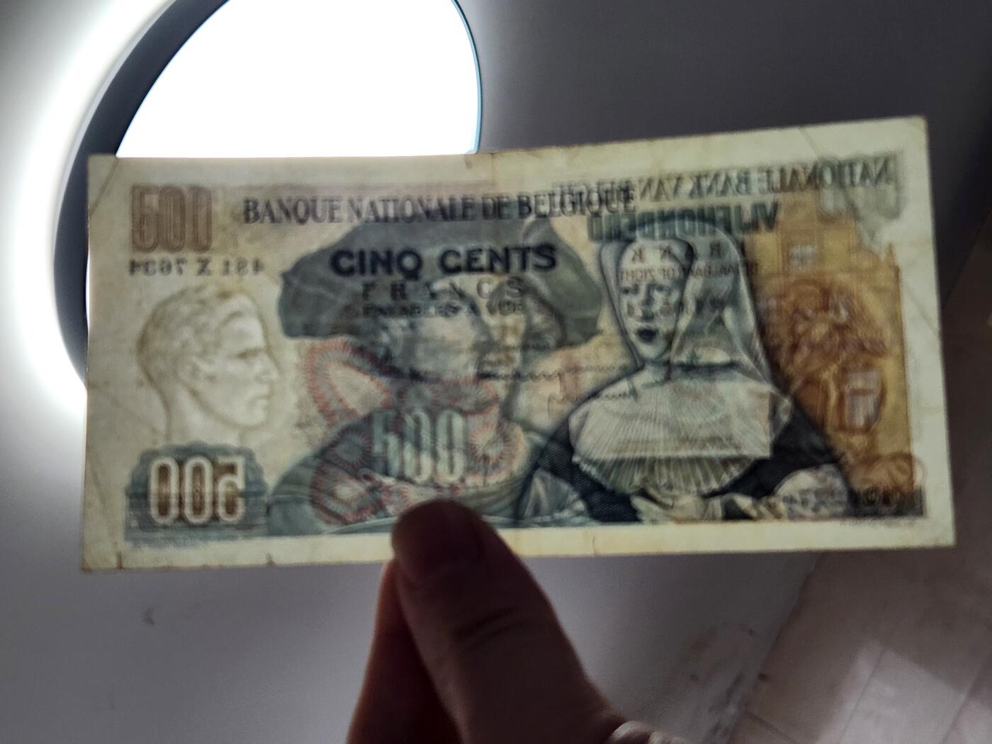 2月9号晚上8点 外国纸币自动截拍第22场 比利时500稀少