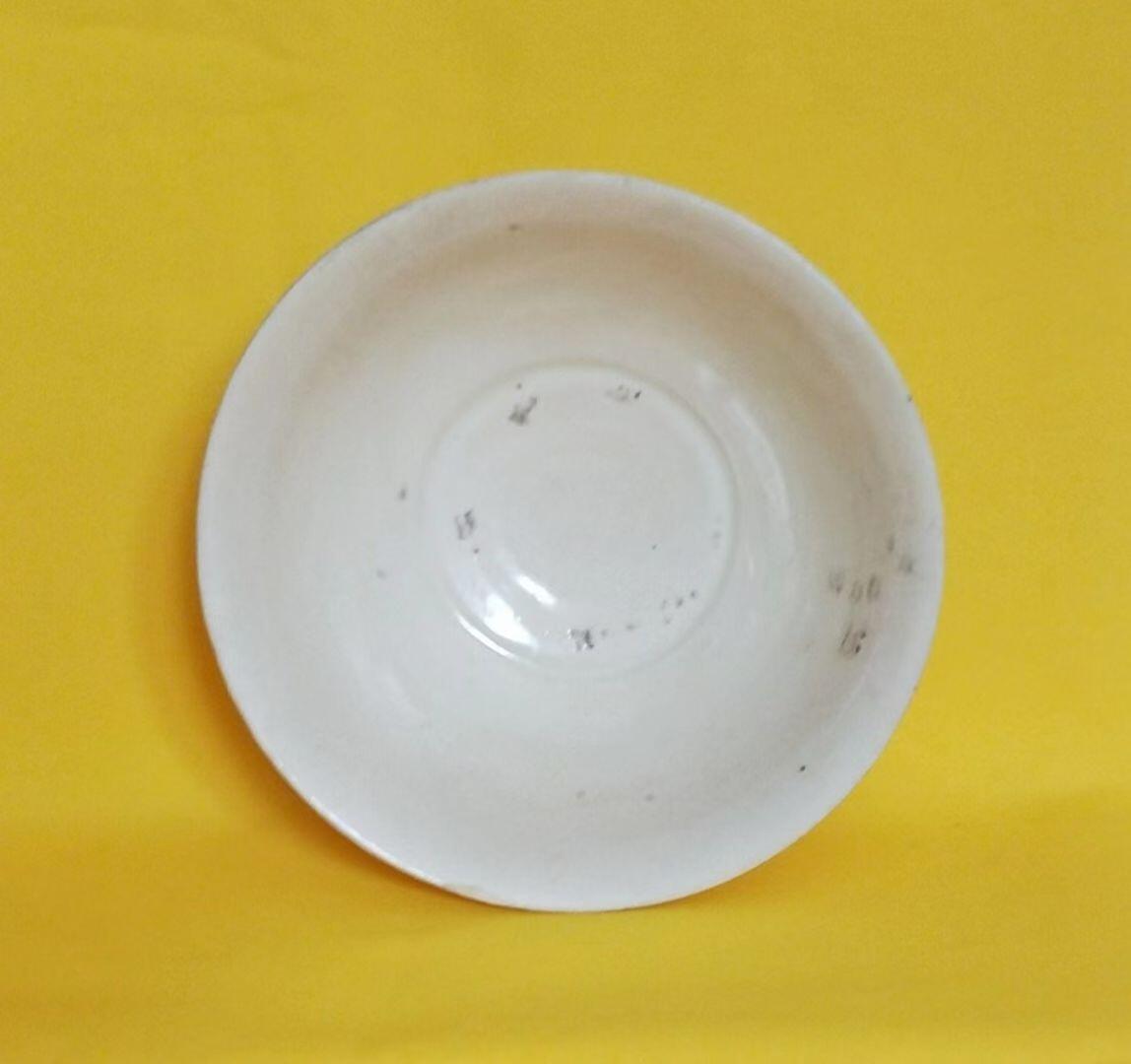 宋元白釉瓜棱碗