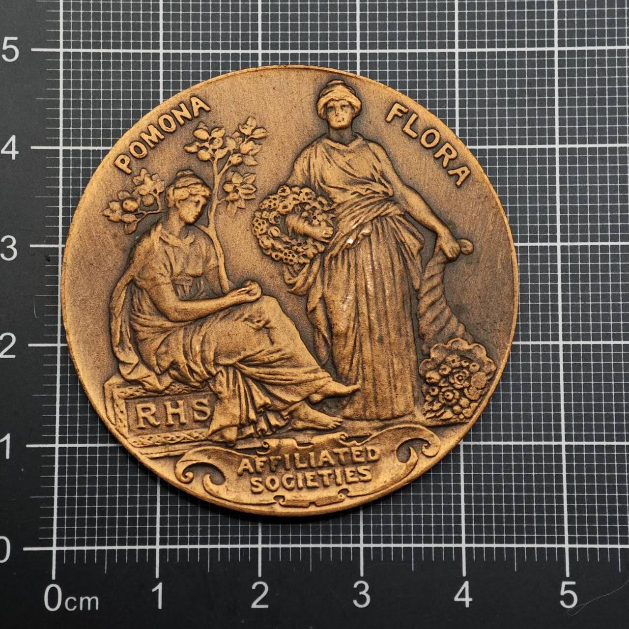  【淘币小摊】限时拍第八百六十八拍   章牌场   年前最后一周之前预留8号9号全部发出请更换最新收货地址不方便收货的请勿参拍或者顺丰到付  英国园艺比赛纪念章