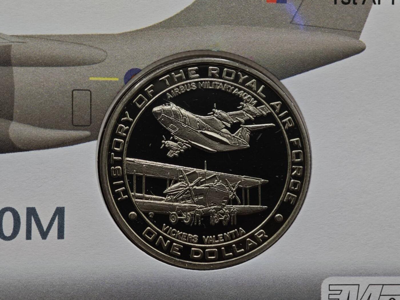  【淘币小摊】限时拍第八百七十拍   克朗币邮币封场    年前最后一场结束全部发出请更换最新收货地址不方便收货的请勿参拍或者顺丰到付 瑙鲁2007年英国皇家空军飞机历史1元纪念币邮币封