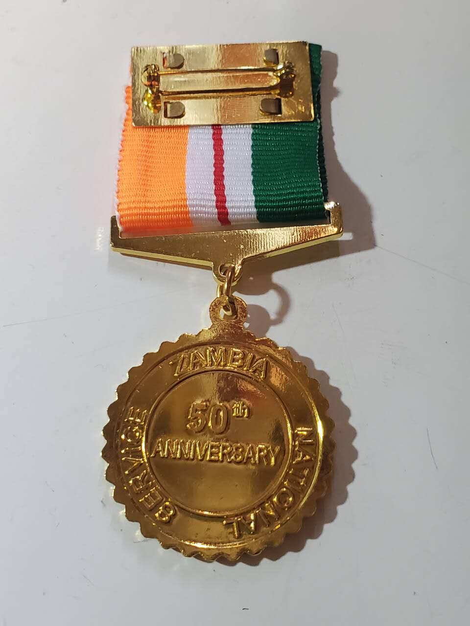 韵星假日军品类拍卖第40期 -- Rimey Holidays Militaria Auction 40 赞比亚共和国国家服务金僖奖章 铜镀金 少见国家 非常厚重 库存品相