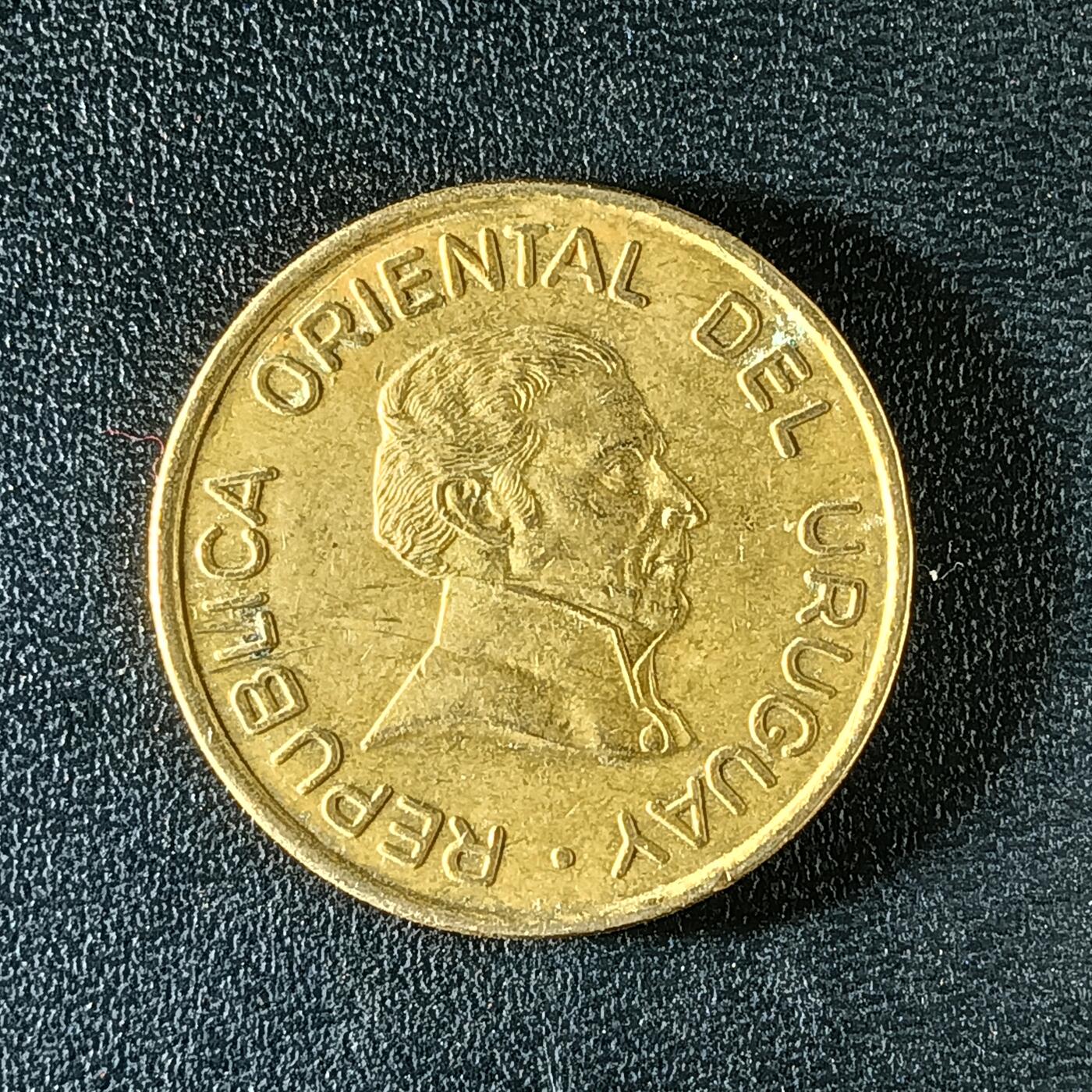 逸泉钱币2026第十二组世界钱币专场春节千件大拍A1614～2574 2251 乌垃圭2比索