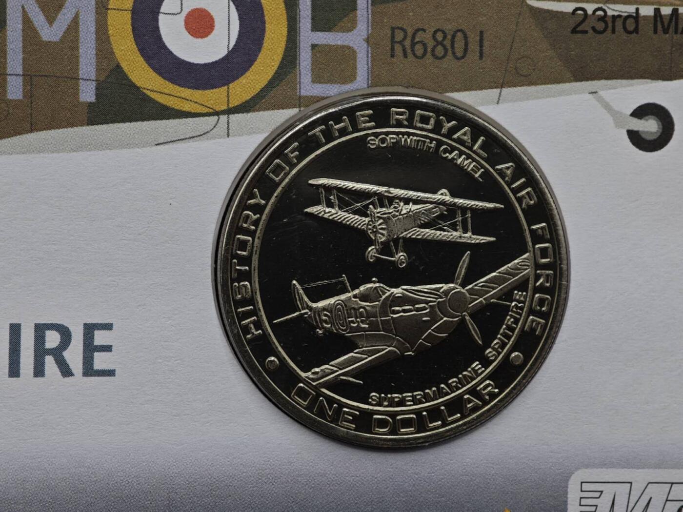  【淘币小摊】限时拍第八百七十拍   克朗币邮币封场    年前最后一场结束全部发出请更换最新收货地址不方便收货的请勿参拍或者顺丰到付 瑙鲁2007年英国皇家空军飞机历史1元纪念币邮币封