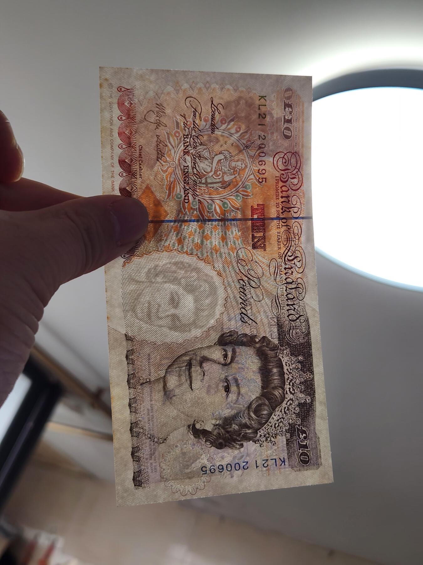 2月8号晚上8点 外国纸币自动截拍第21场 10镑签名稀少 几乎全新