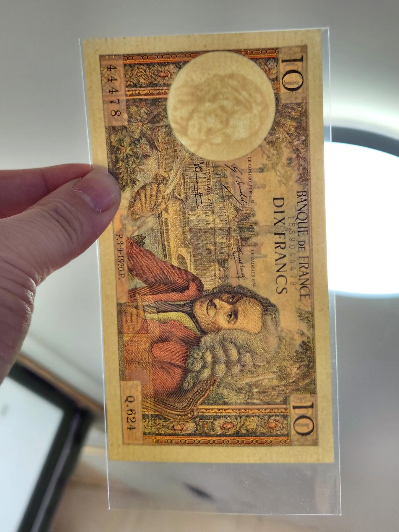 2月8号晚上8点 外国纸币自动截拍第21场 10法郎好品偏黄