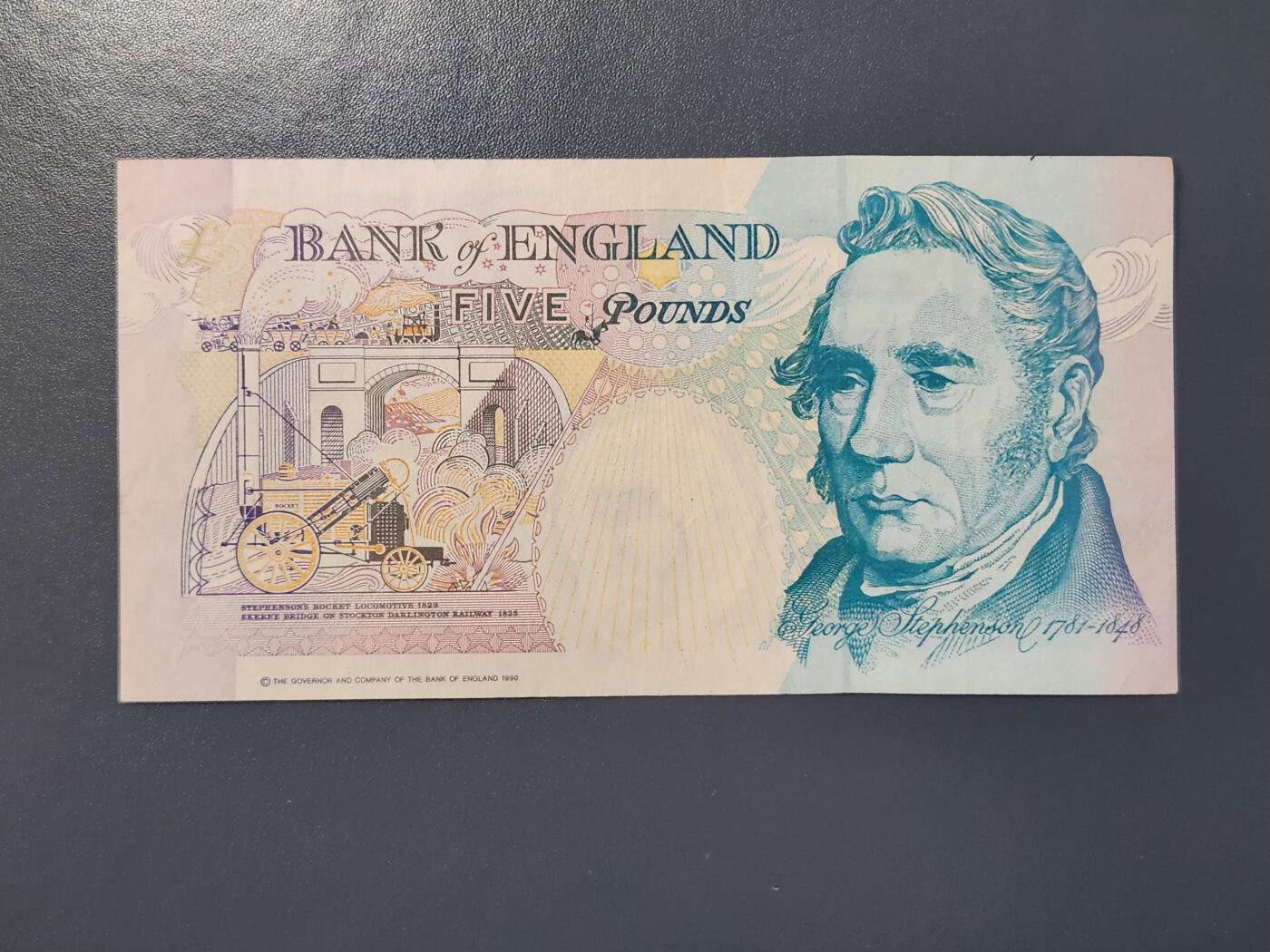 2月8号晚上8点 外国纸币自动截拍第21场 5镑 签名稀少