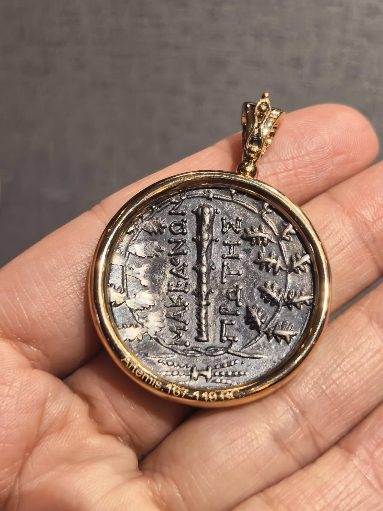 月亮女神阿尔忒弥斯古币吊坠