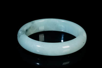 上海都达杂项专场三十四【年后发货全场包邮】  天然冰种带绿翡翠手镯88-63