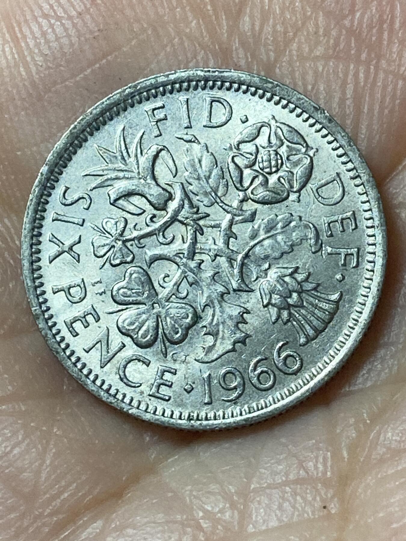 2026年第二十一场(总第一百九十场）外国好品散币场(免佣金) 英国🇬🇧1966年6便士(伊丽莎白二世青年桂冠第二版)