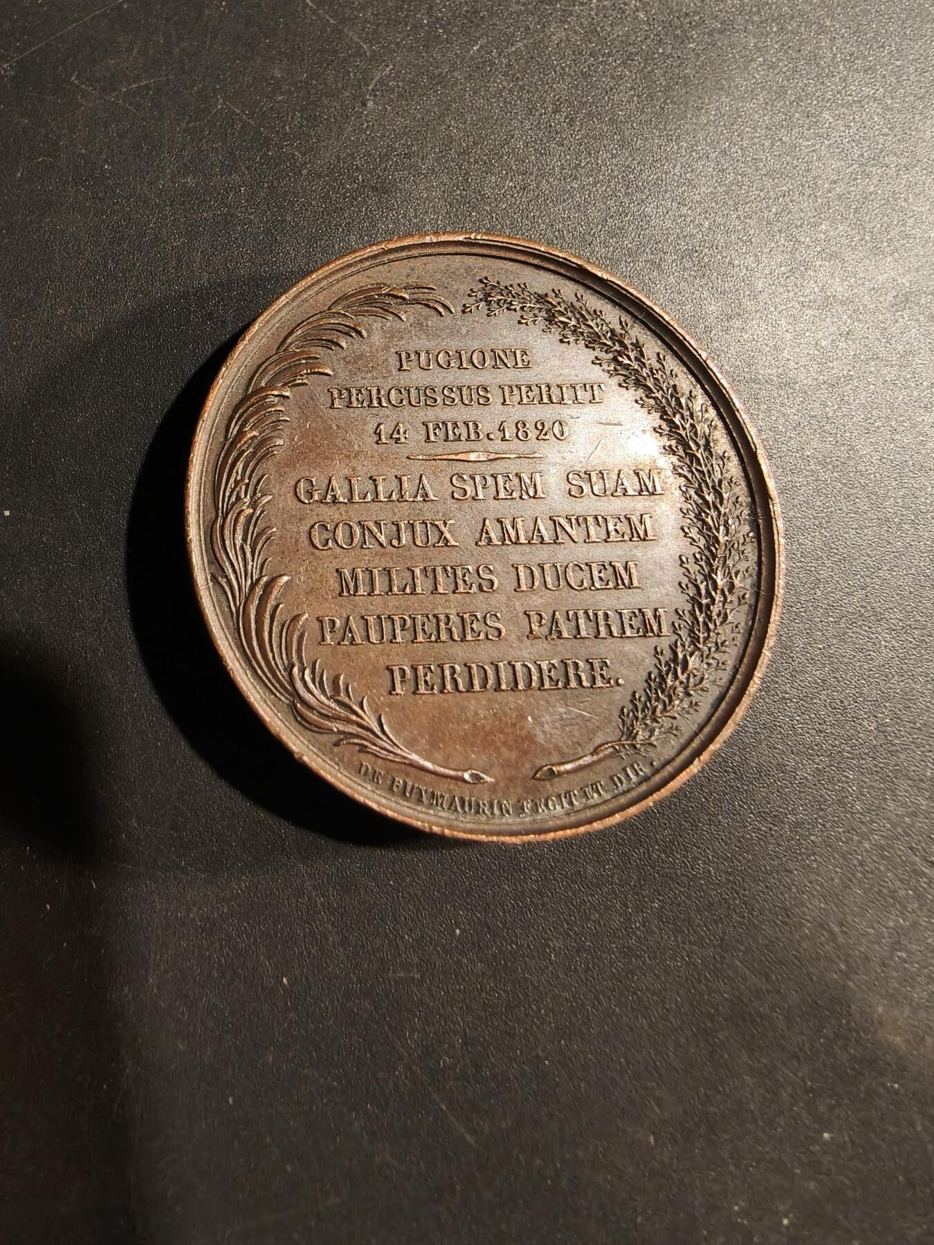 老王徽章第181期 法国1820年贝里公爵遇刺大铜章     原盒     光边原铸     直径41mm    重量39.4g