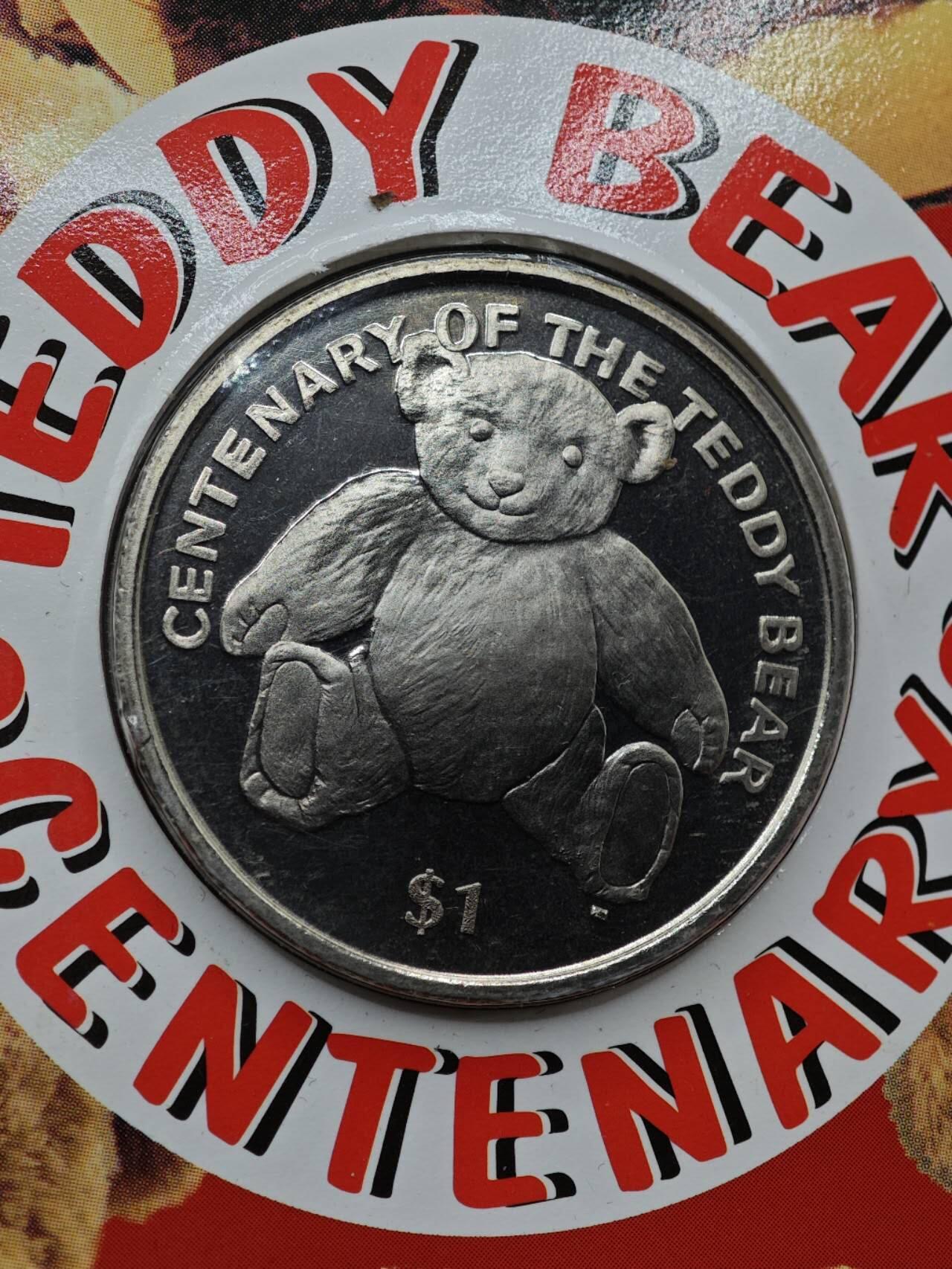  【淘币小摊】限时拍第八百七十拍   克朗币邮币封场    年前最后一场结束全部发出请更换最新收货地址不方便收货的请勿参拍或者顺丰到付 英属维尔京群岛2002年泰迪熊1元纪念币卡册