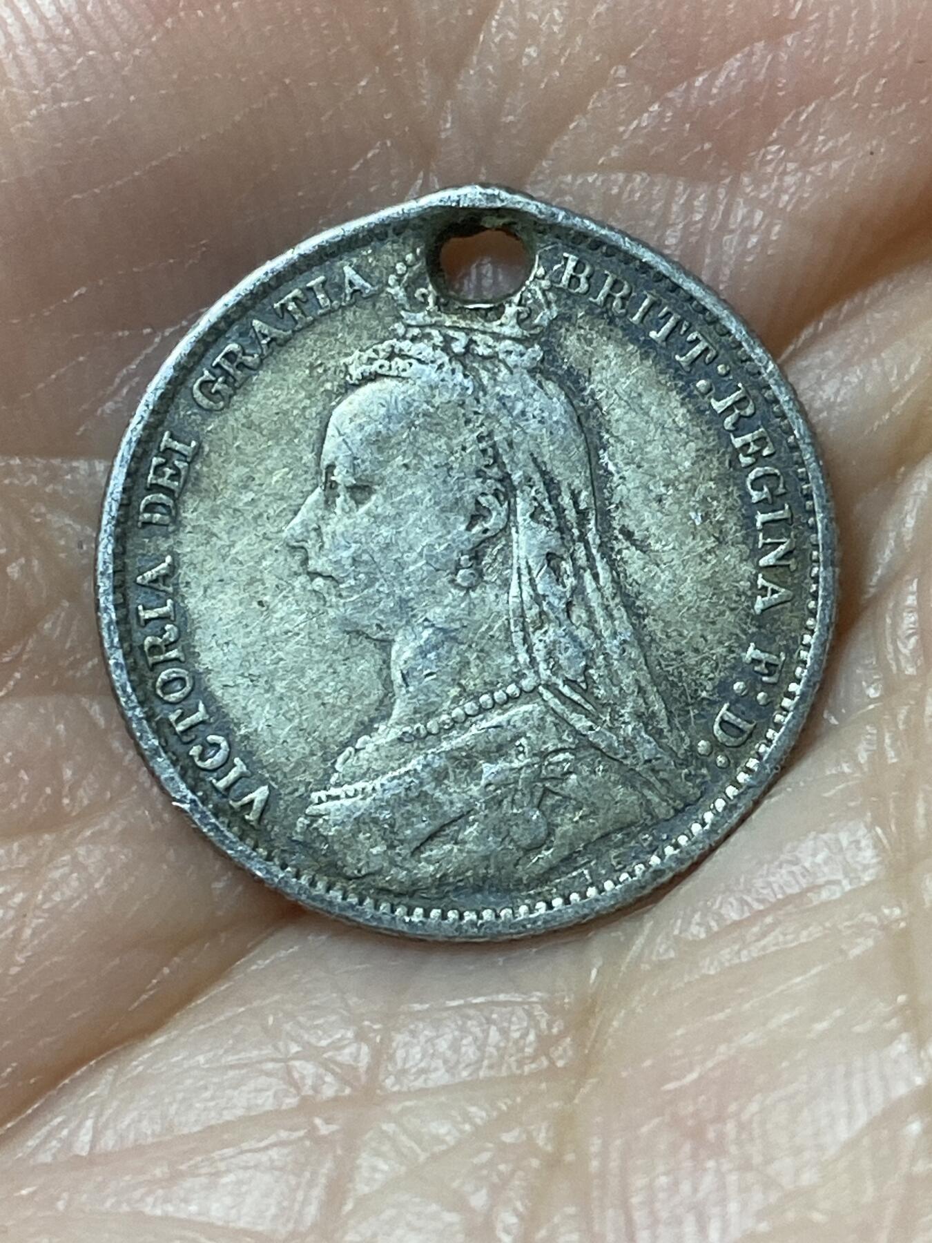 2026年第二十一场(总第一百九十场）外国好品散币场(免佣金) 英国🇬🇧1888年6便士银币(维多利亚女王老年高冠，925高银)