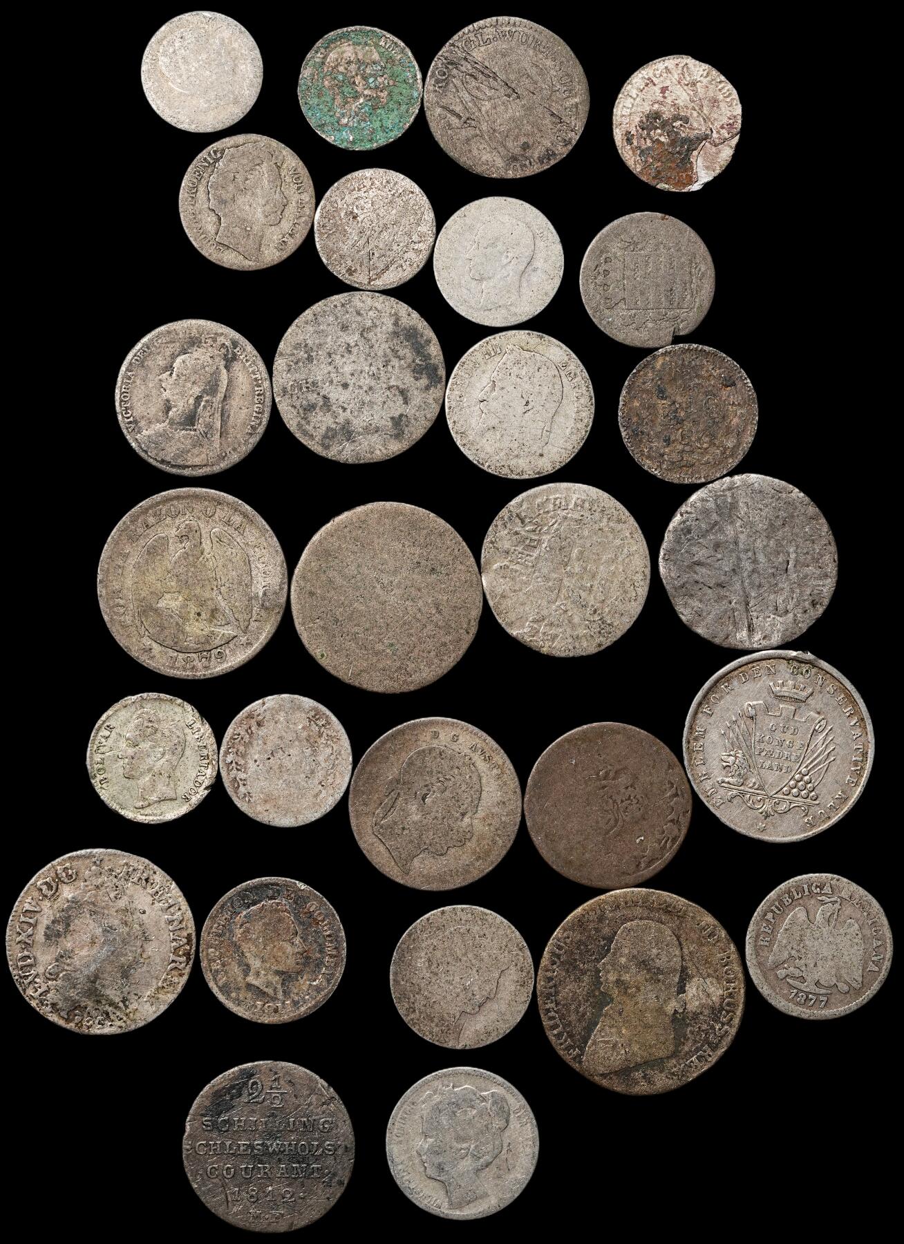 修遠堂世界钱币第104期 世界旧银币一组，都是差品烂品，高银，低银都有，以高银为主，总重60g