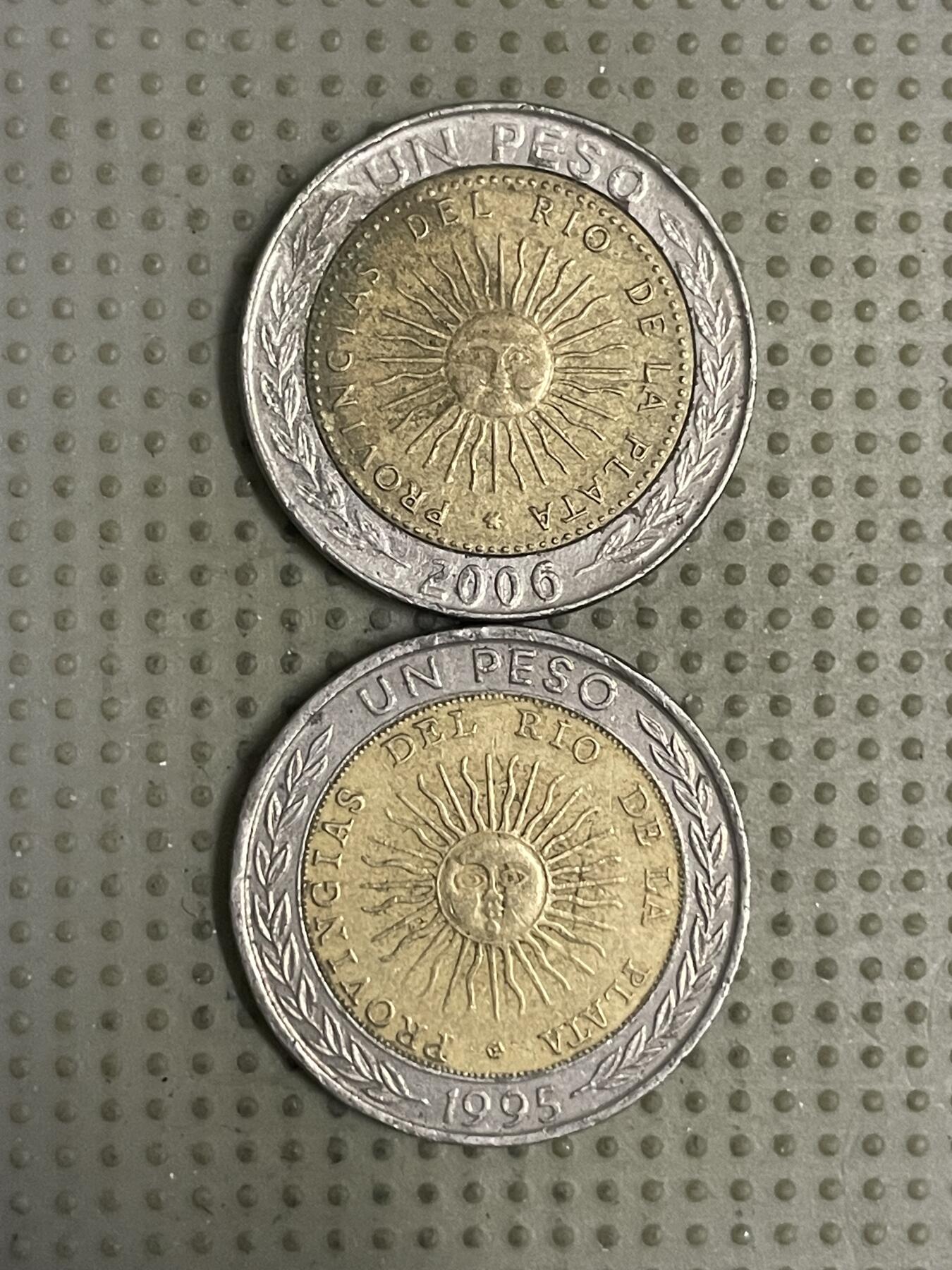 2026年第24场各国散币拍卖（总第174场）年前发货截止到11号 阿根廷1比索2枚