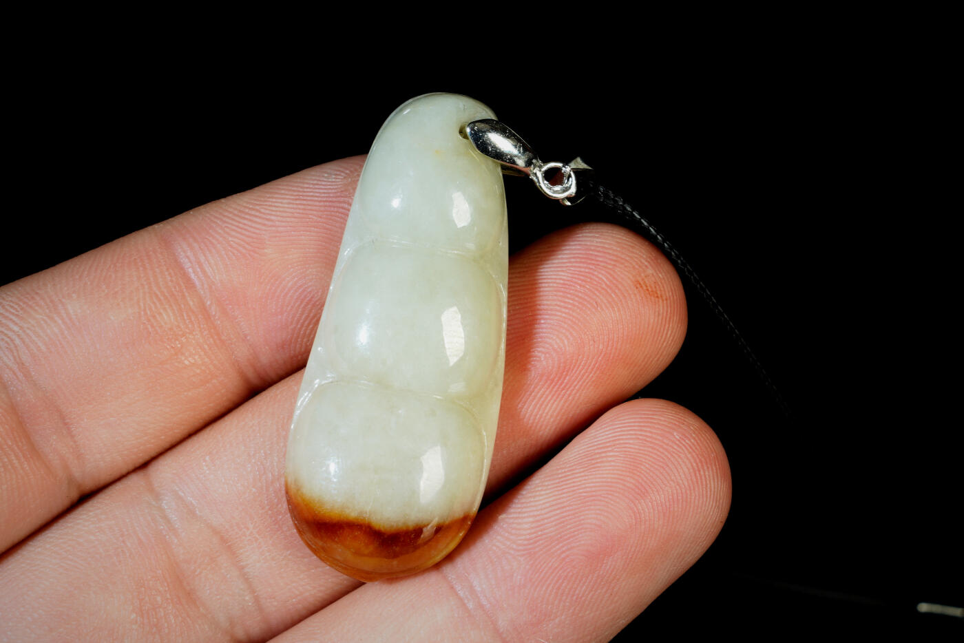 上海都达杂项专场二十六（全场包邮）  天然和田玉精雕《福豆》挂件88-81