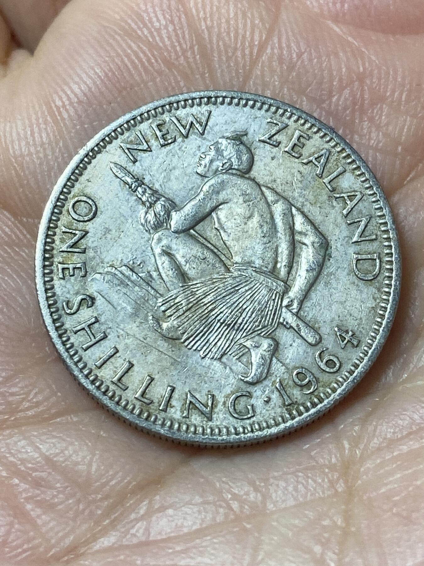 2026年第二十一场(总第一百九十场）外国好品散币场(免佣金) 新西兰🇳🇿1964年1先令(伊丽莎白二世青年桂冠第二版)