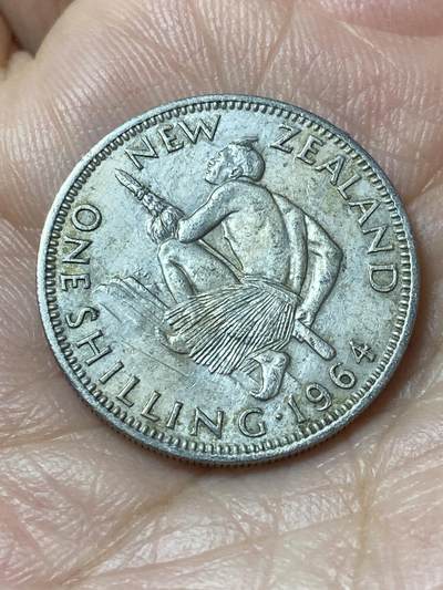 2026年第二十一场(总第一百九十场）外国好品散币场(免佣金) - 新西兰🇳🇿1964年1先令(伊丽莎白二世青年桂冠第二版)