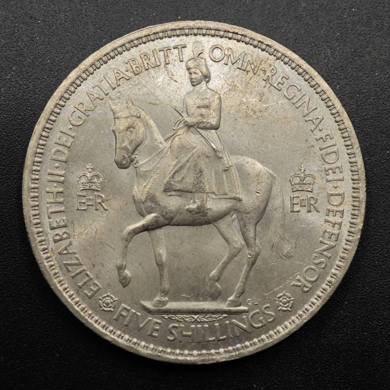  【淘币小摊】限时拍第八百七十拍   克朗币邮币封场    年前最后一场结束全部发出请更换最新收货地址不方便收货的请勿参拍或者顺丰到付 英国1953年女王加冕5先令纪念币