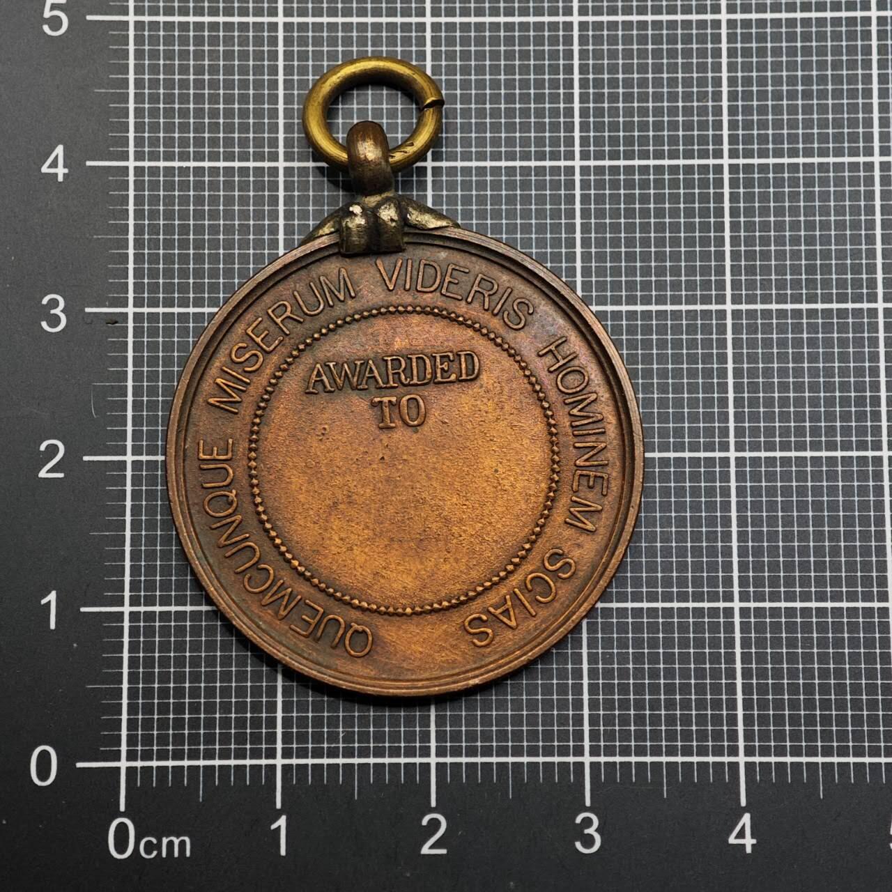  【淘币小摊】限时拍第八百六十八拍   章牌场   年前最后一周之前预留8号9号全部发出请更换最新收货地址不方便收货的请勿参拍或者顺丰到付  英国皇家救援纪念章