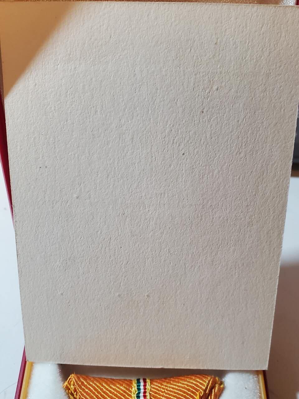 韵星假日军品类拍卖第40期 -- Rimey Holidays Militaria Auction 40 匈牙利人民共和国Pentz Janos金级为祖国服务奖章带证书带盒一套 镀金和珐琅都完好