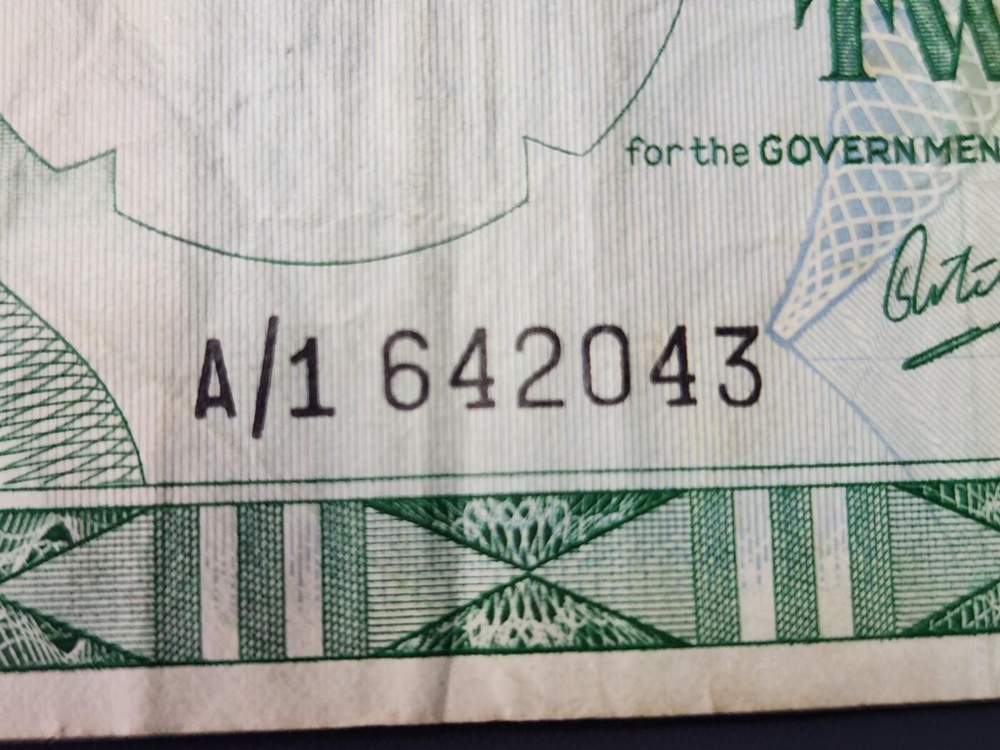 2月8号晚上8点 外国纸币自动截拍第21场 A1首发第一版斐济2元 原票