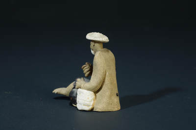 上海都达杂项专场三十四【年后发货全场包邮】  80年代 石湾窑渔翁小摆件88-117